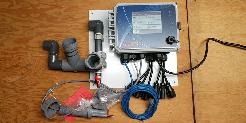 Walchem W600 pH monitoring system with VTouch Remote Monitoring